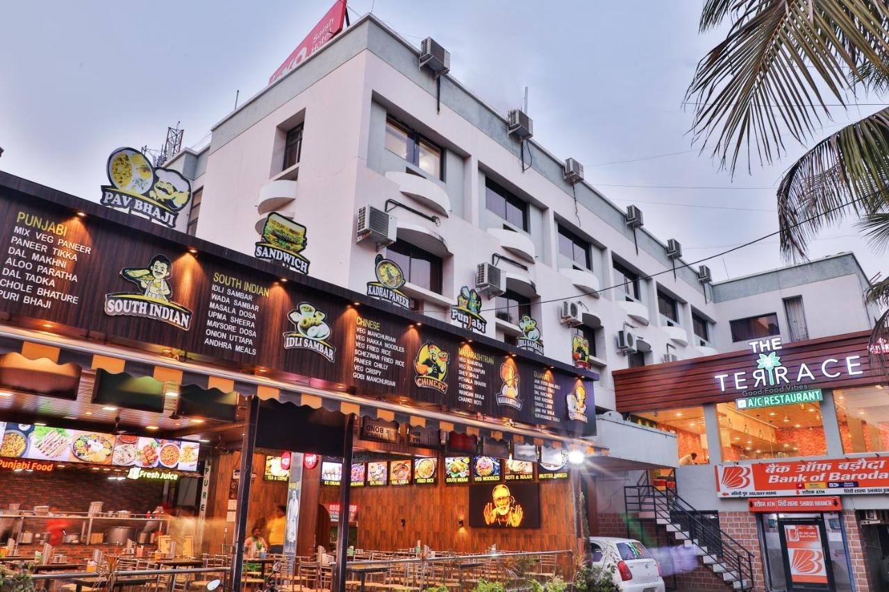 Saish Hotel Shirdi Ngoại thất bức ảnh
