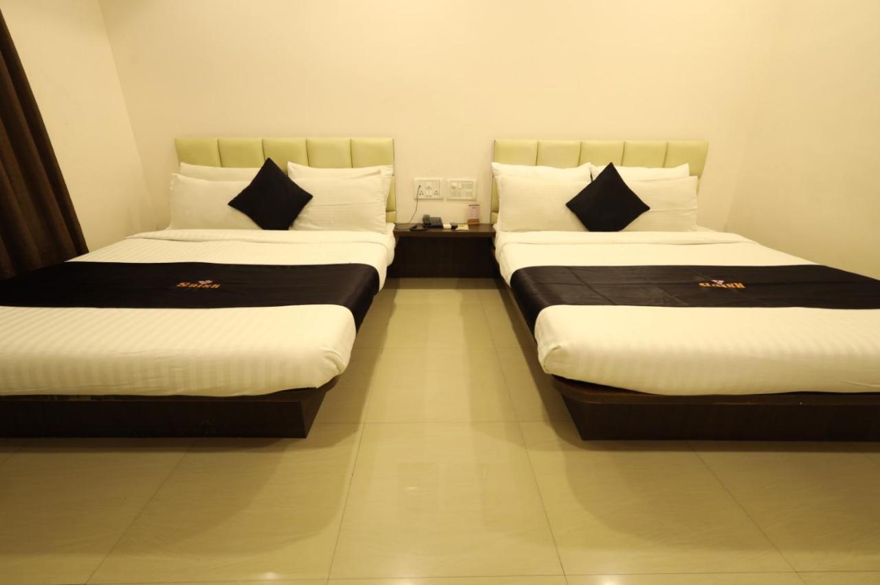 Saish Hotel Shirdi Ngoại thất bức ảnh