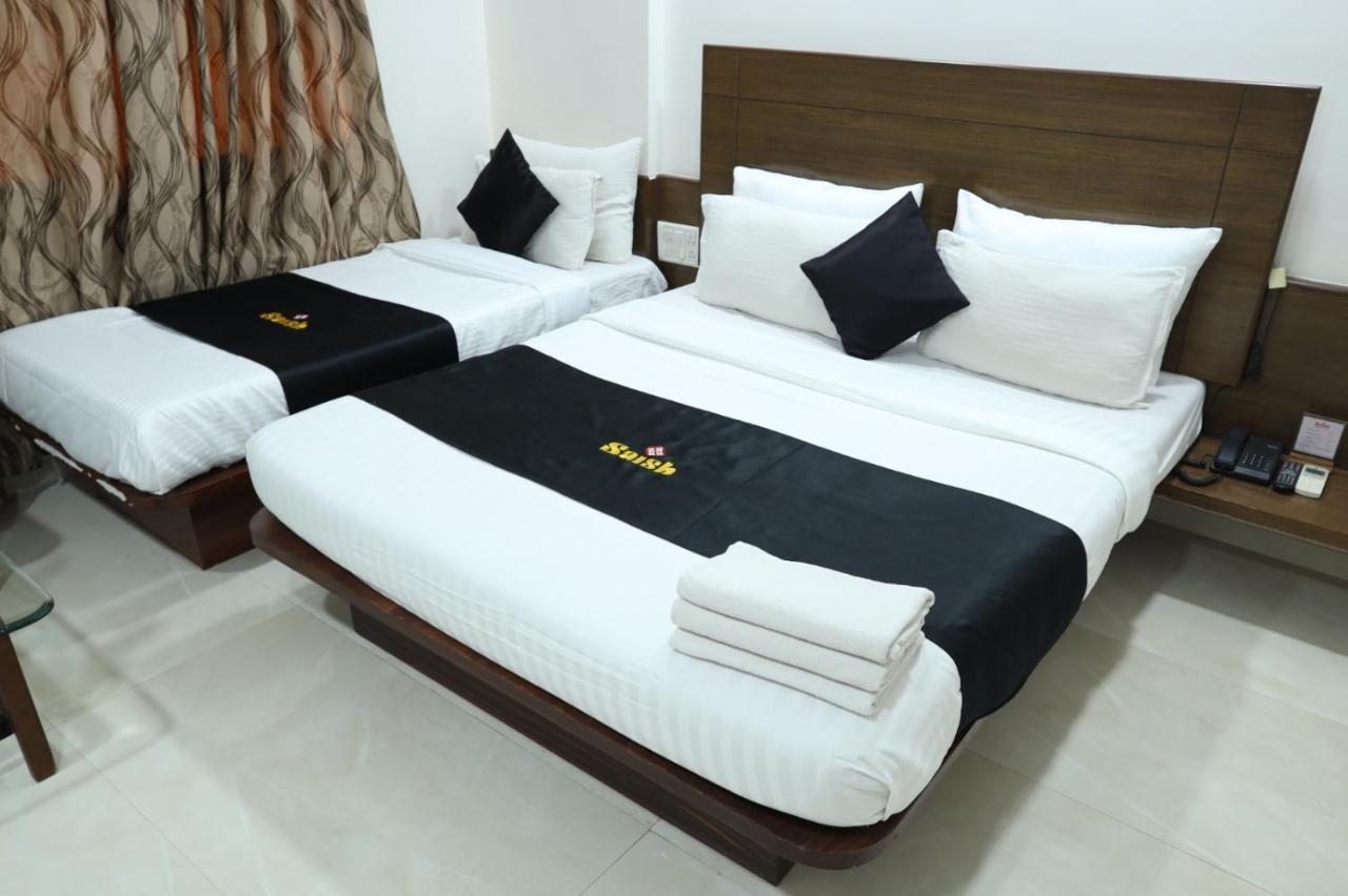 Saish Hotel Shirdi Ngoại thất bức ảnh
