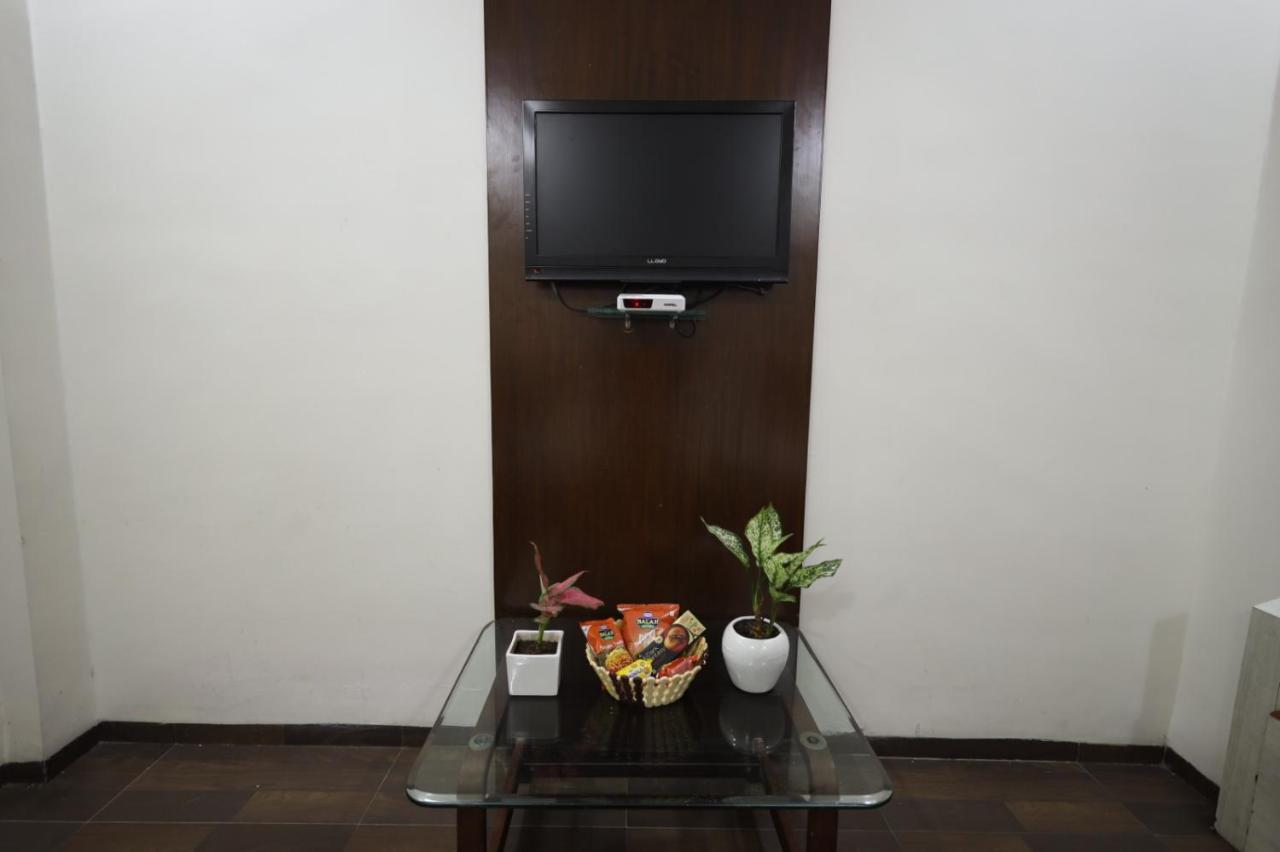 Saish Hotel Shirdi Ngoại thất bức ảnh