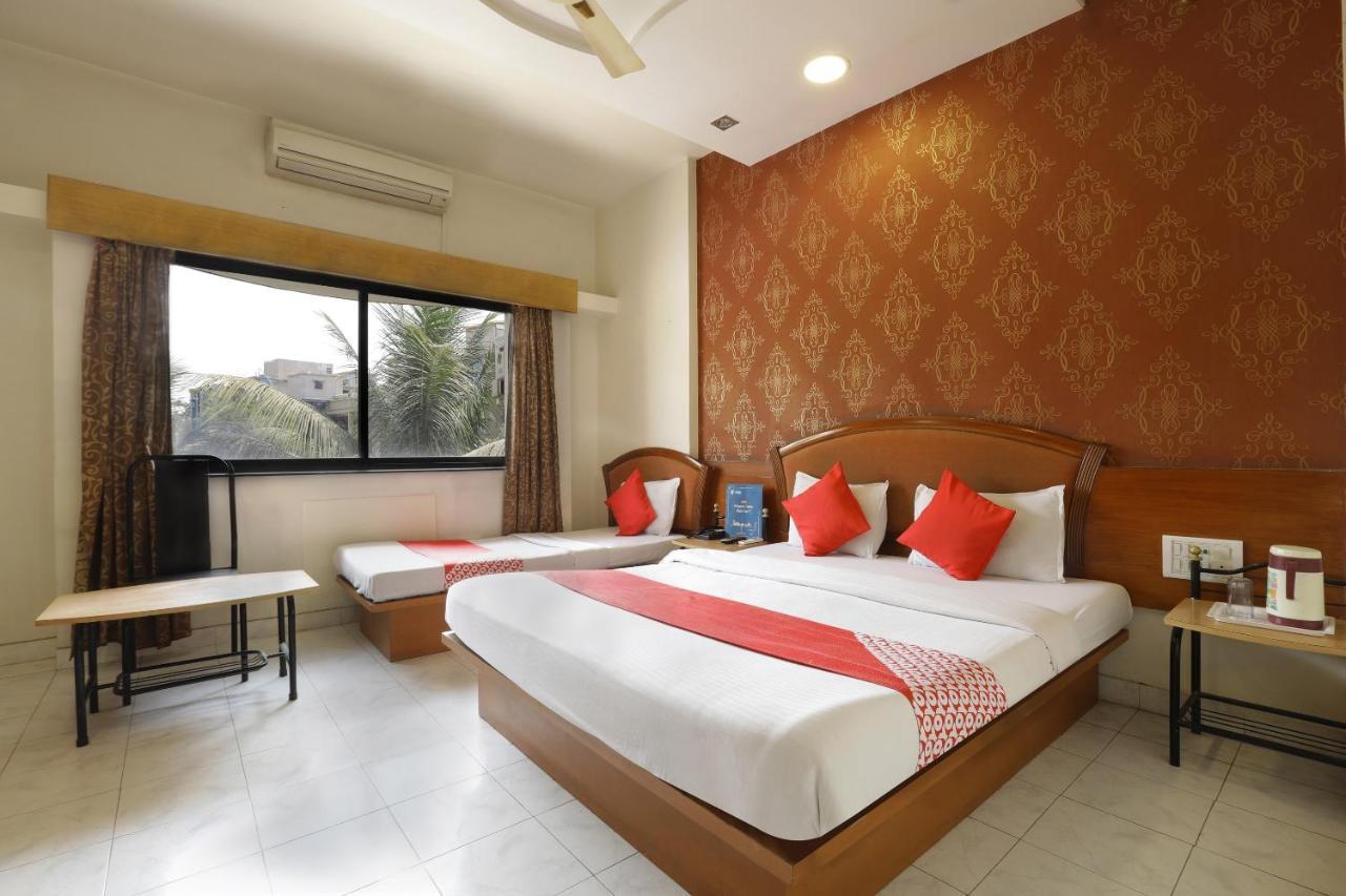 Saish Hotel Shirdi Ngoại thất bức ảnh