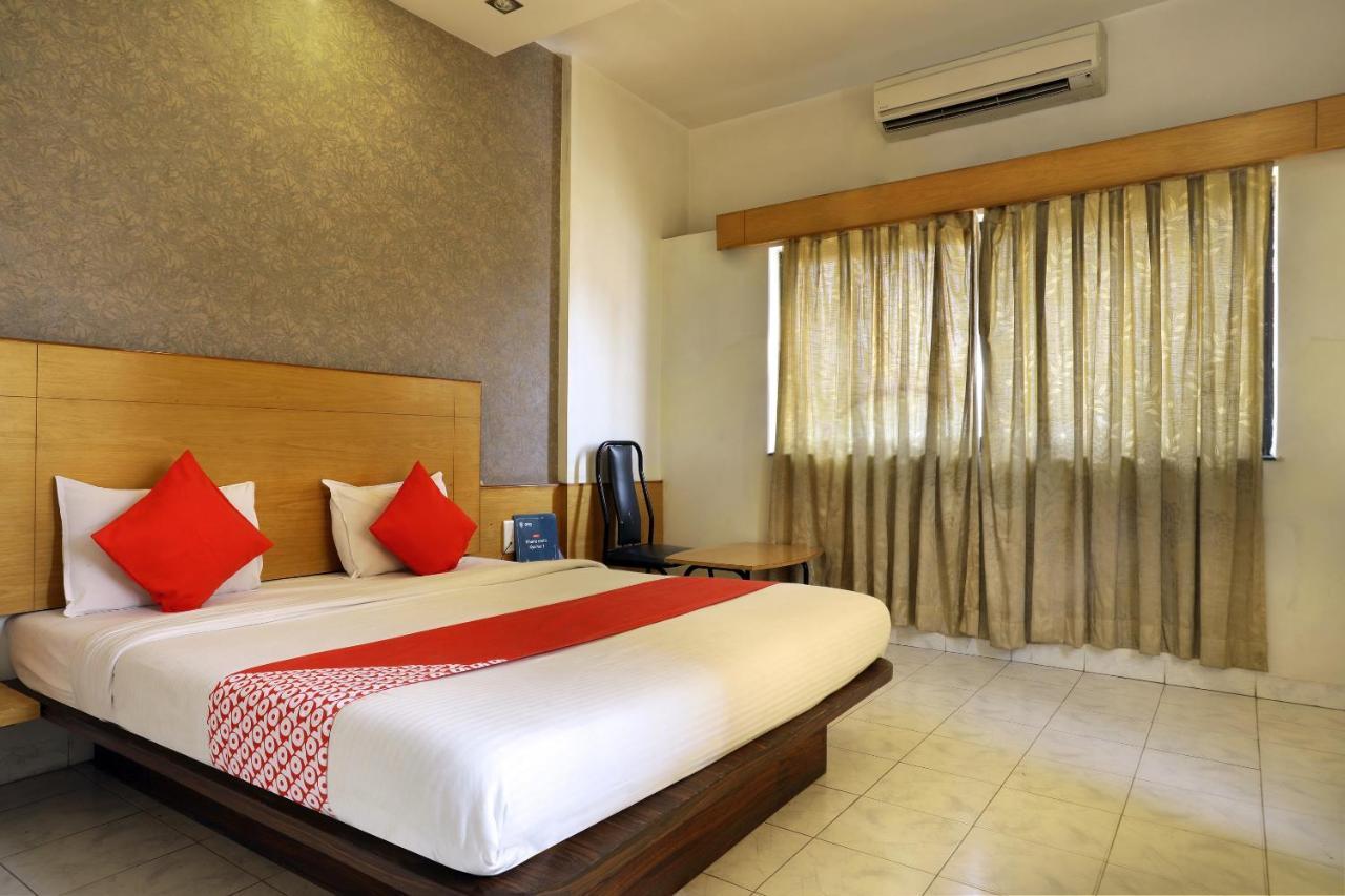 Saish Hotel Shirdi Ngoại thất bức ảnh