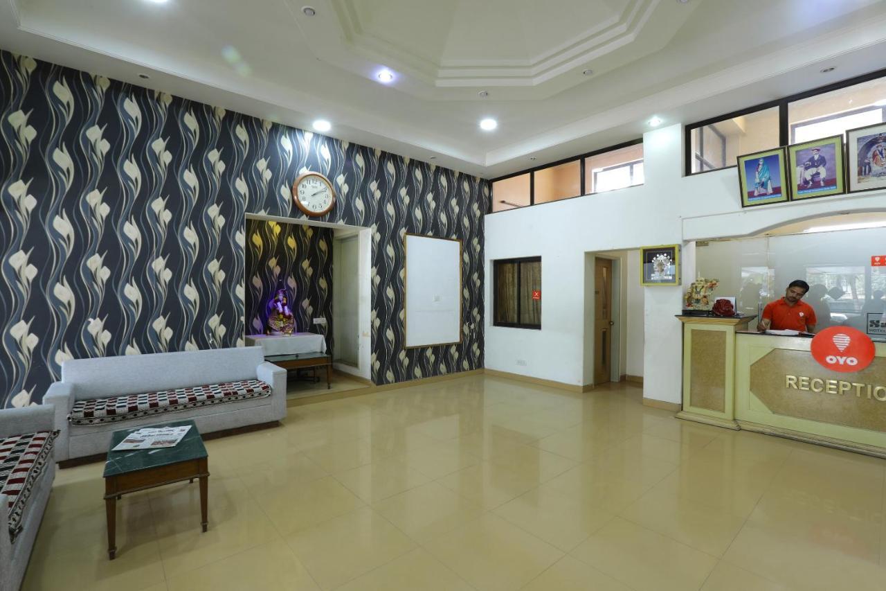 Saish Hotel Shirdi Ngoại thất bức ảnh