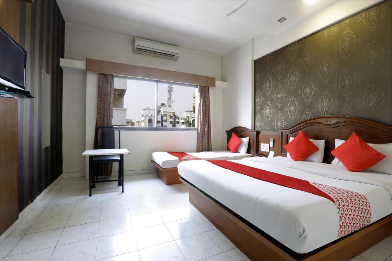 Saish Hotel Shirdi Ngoại thất bức ảnh